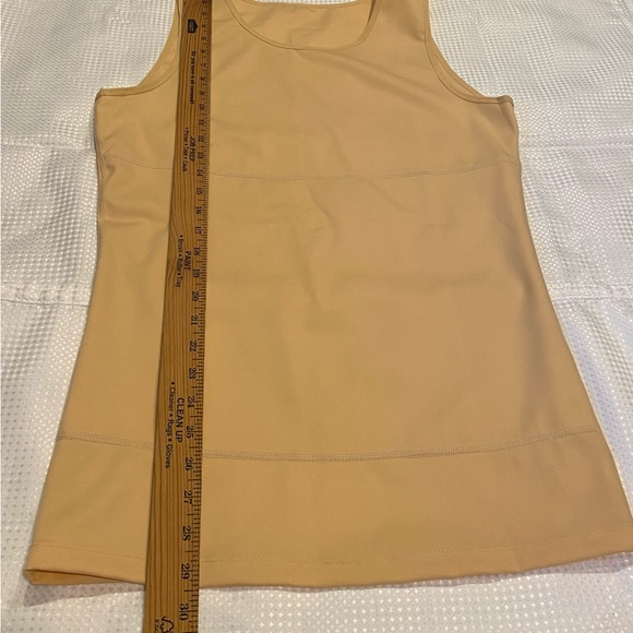 Womens Compression Tank in a 3XL. Women’s, beige - Picture 3 of 7